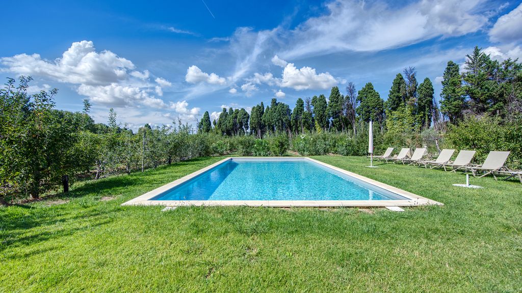 Le Puits Aux Souhaits Provence Olivers Travels 2