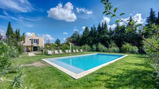 Le Puits Aux Souhaits Provence Olivers Travels 1