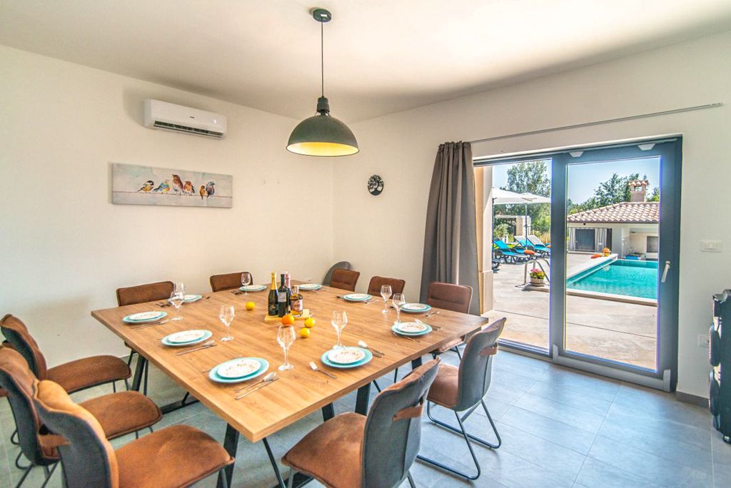 Villa Kara Istria Olivers Travels 4