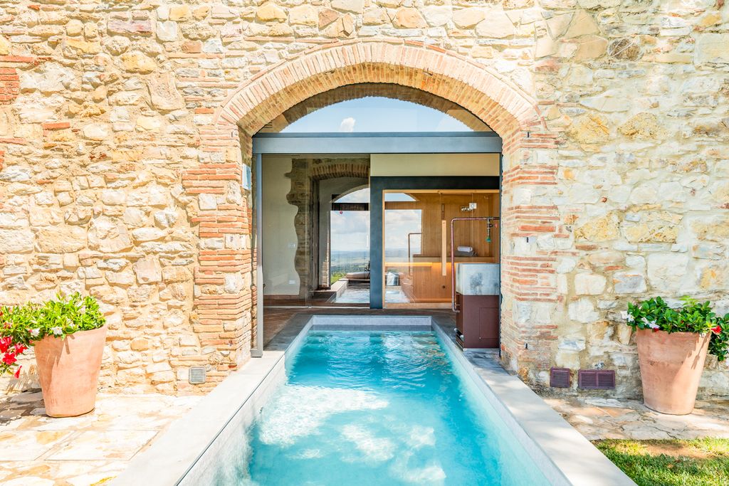 Domus Area tuscany Italy OliversTravels 4