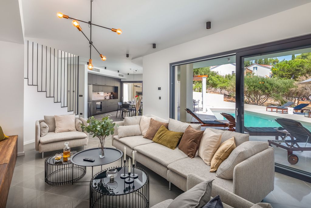 Villa Ravea Dalmatia Islands Olivers Travels 4