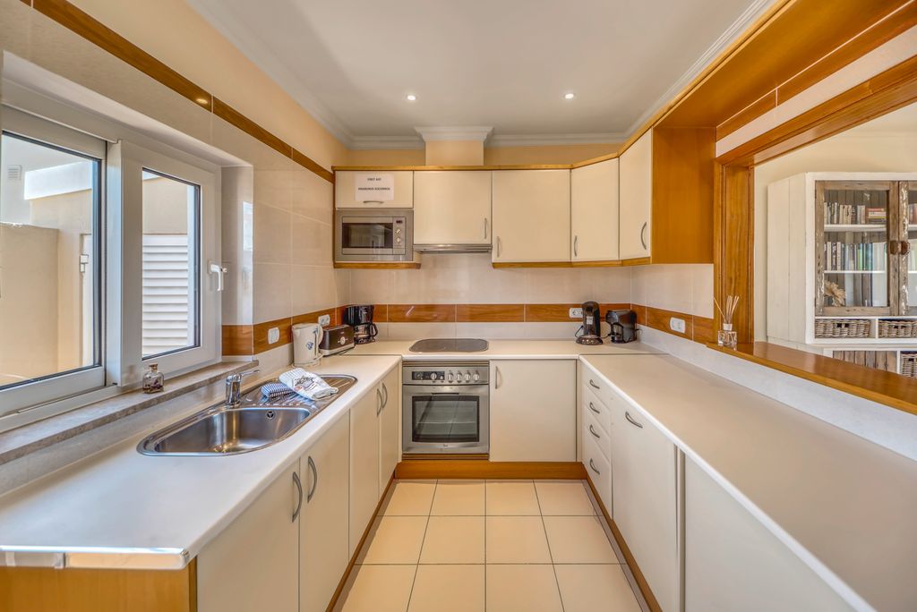 Villa Creme Carvoeiro Olivers Travels 5