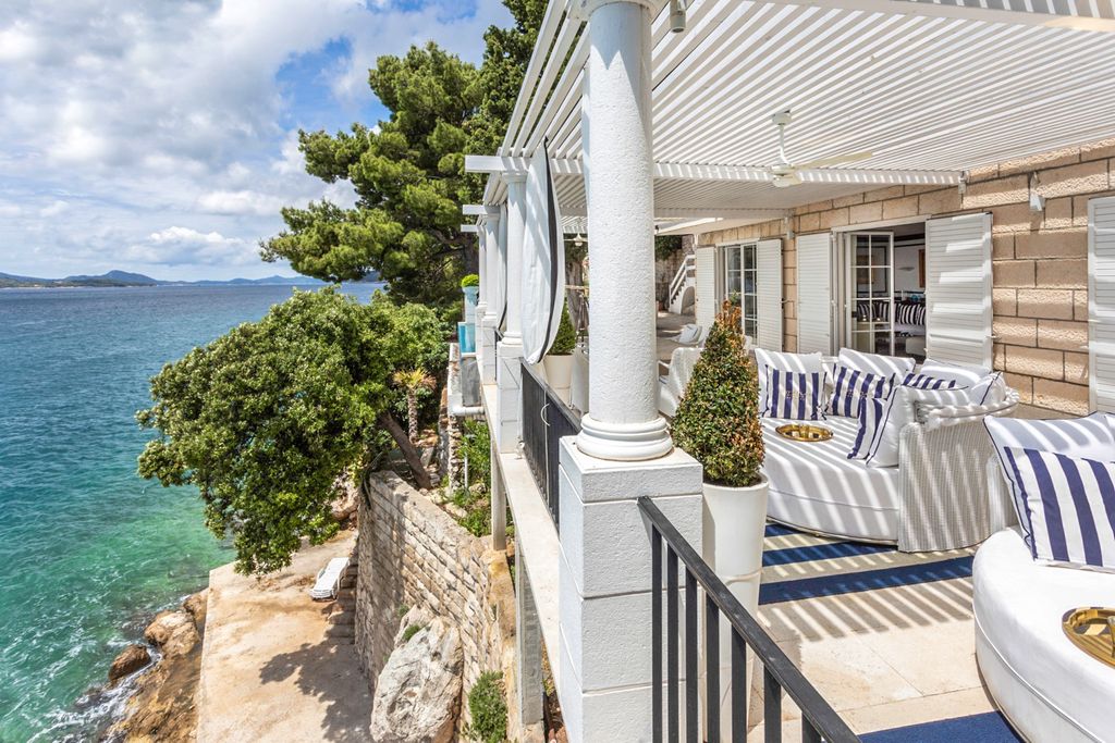 Villa Ruina Dubrovnik Olivers Travels 1