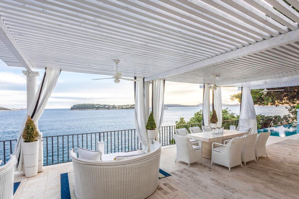 Villa Ruina Dubrovnik Olivers Travels 6