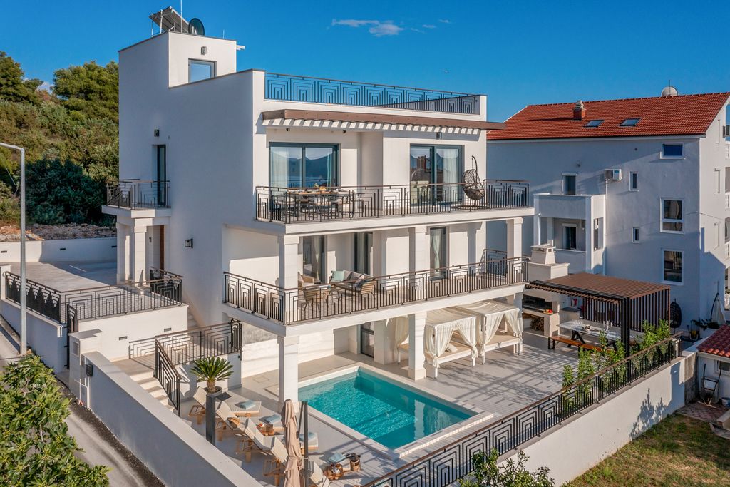 Villa Novia Dalmatia Coast Olivers Travels 1