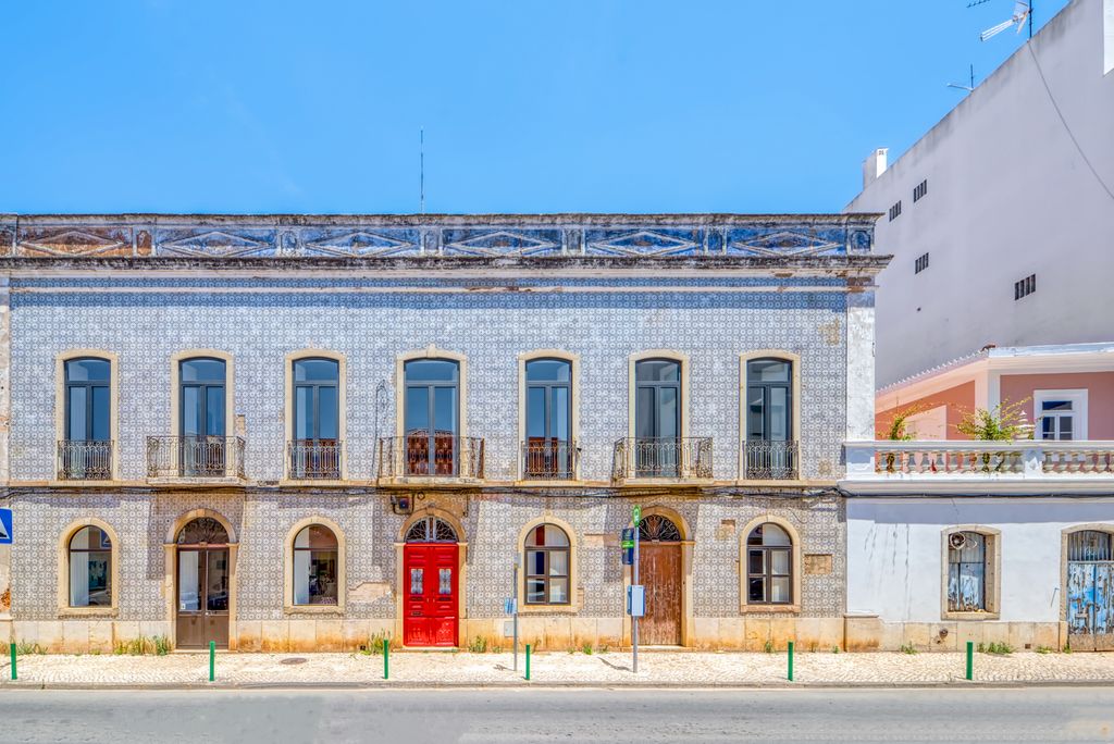 Casa Palacete Portimao Olivers Travels 002