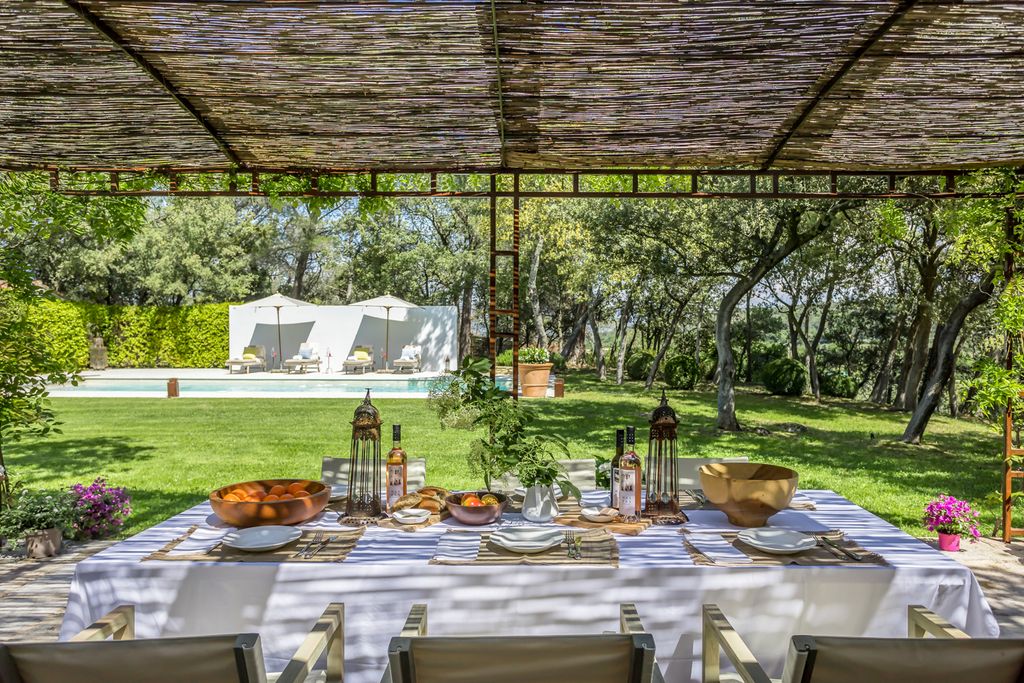 Le Soleil Dor Provence Olivers Travels 2