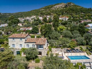 Villa Bazille French Riviera Olivers Travels 01
