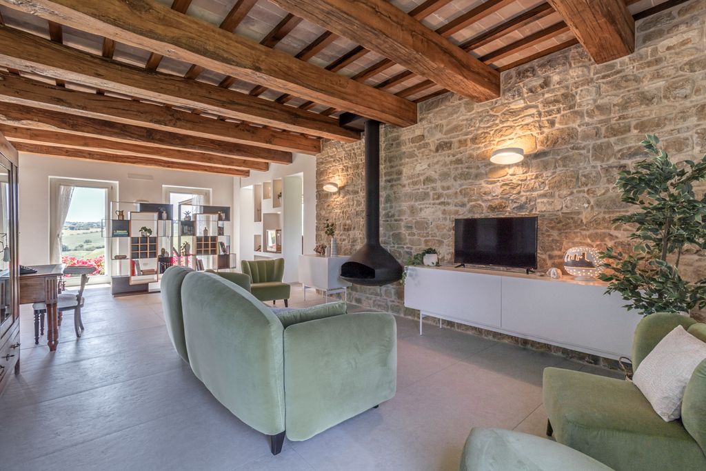 Casale Lipparelli Le Marche Italy Olivers Travels 4