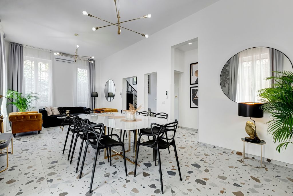Esher Residence Rome Olivers Travels3