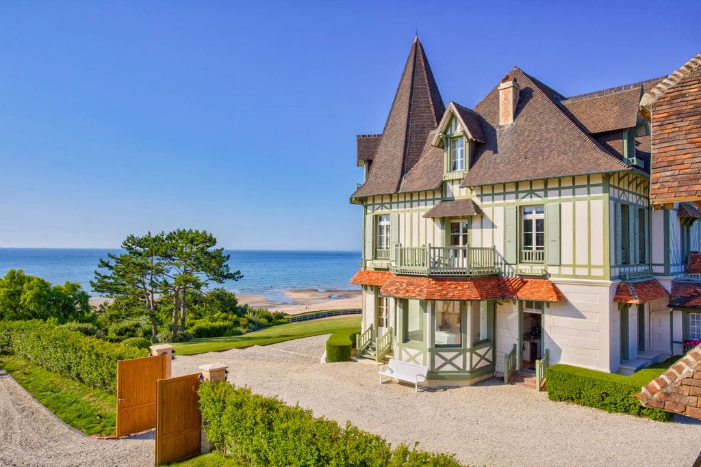 Maison Des Coquillages Normandy France OliversTravels 3