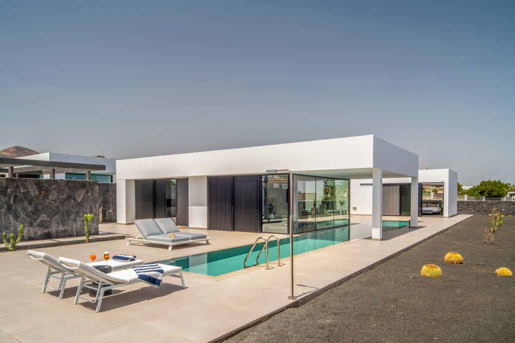 Villa Sarala Lanzarote Olivers Travels 1