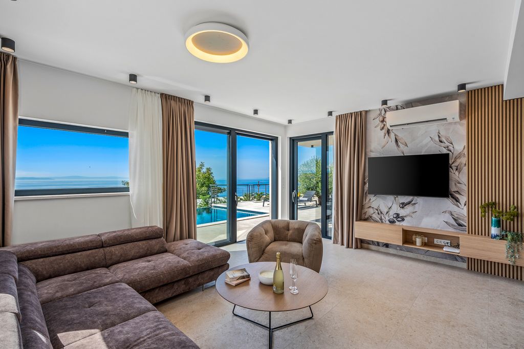 Villa Ivie Dalmatia Coast Olivers Travels 3