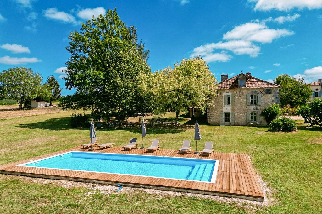 La Grange Blanche Dordogne Olivers Travels 1