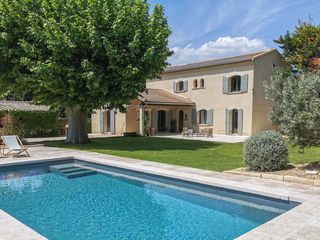 Le Platane Provence Olivers Travels 1 01