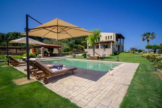 Villa Russel Rhodes Olivers Travels 1