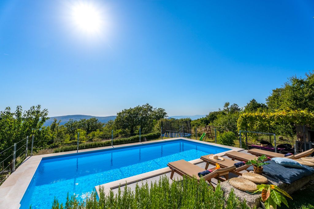 Rosemary Villa Dalmatia Coast Olivers Travels 2