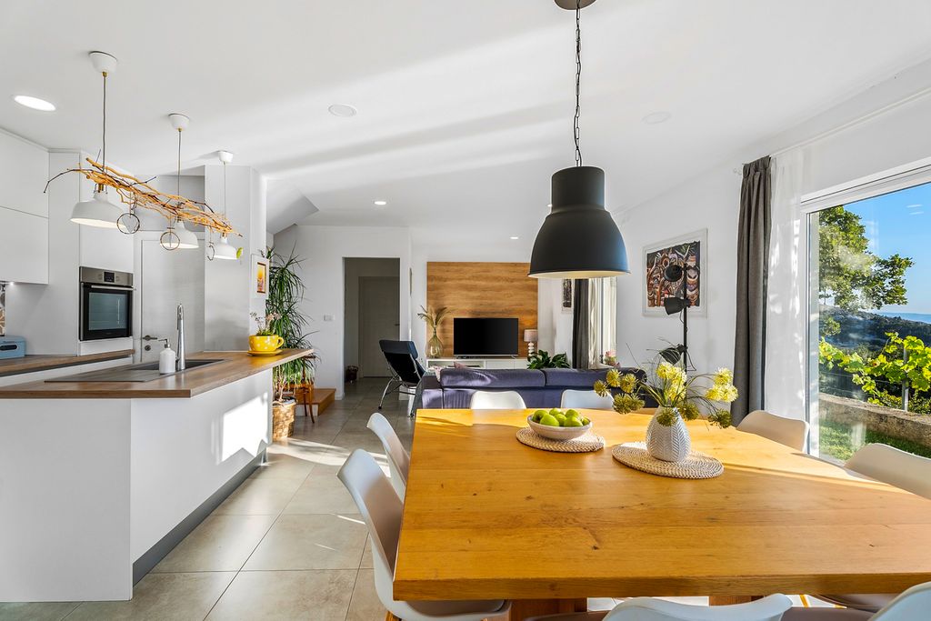 Rosemary Villa Dalmatia Coast Olivers Travels 3