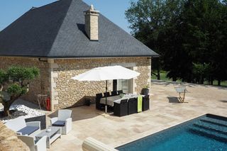 Villa Des Fleurs Dordogne Olivers Travels 1 1