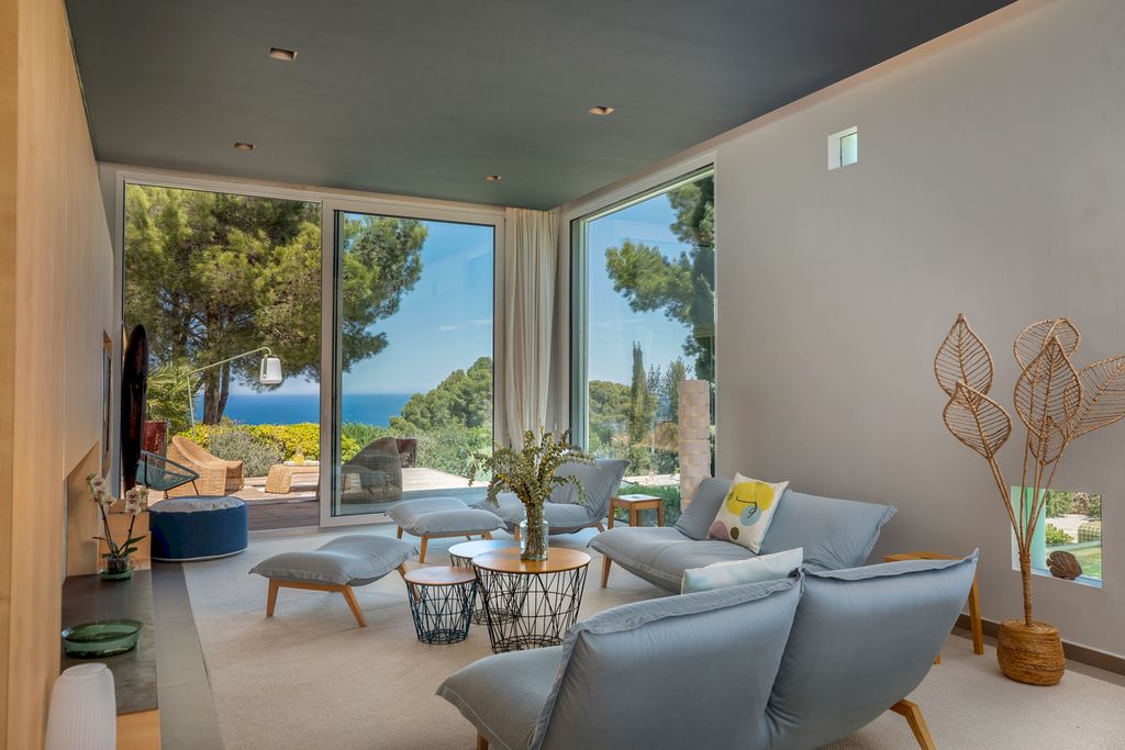Villa Maragda Costa Brava Olivers Travels 3