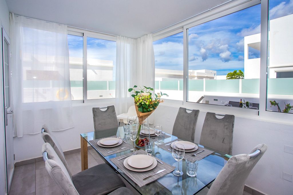 Villa Rubicon Blanca Lanzarote Olivers Travels 1  3 