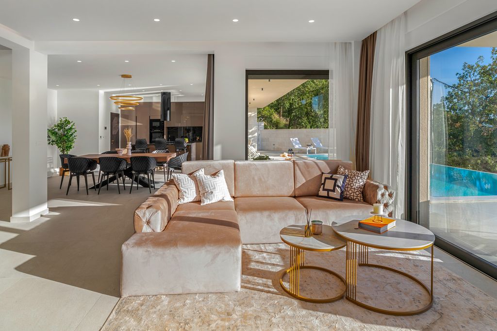 Villa Kamilah Dalmatia Coast Olivers Travels 3