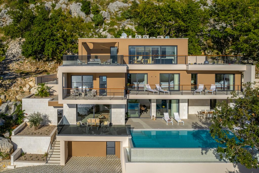 Villa Kamilah Dalmatia Coast Olivers Travels 1.1