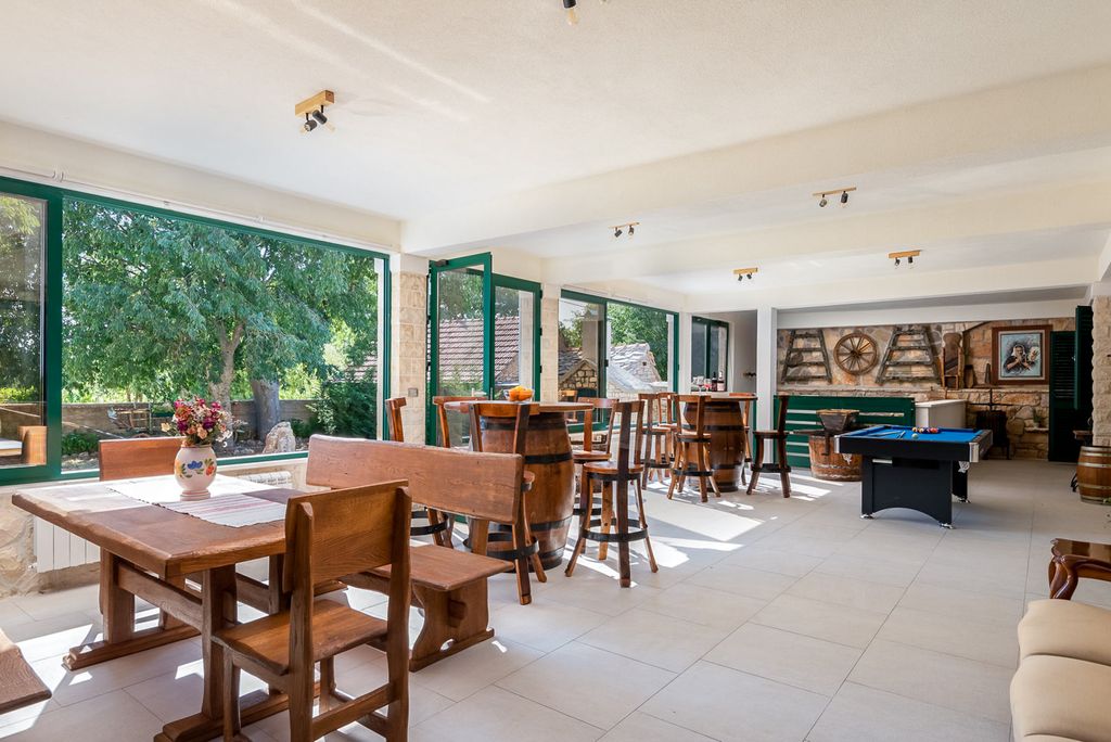 Villa Terrano Dalmatia Coast Olivers Travels 4