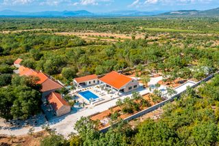 Villa Terrano Dalmatia Coast Olivers Travels 2