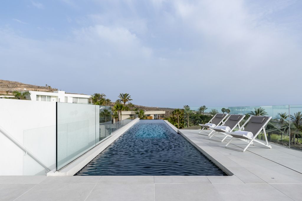 Villa Moderna Golf Tenerife Olivers Travels 02