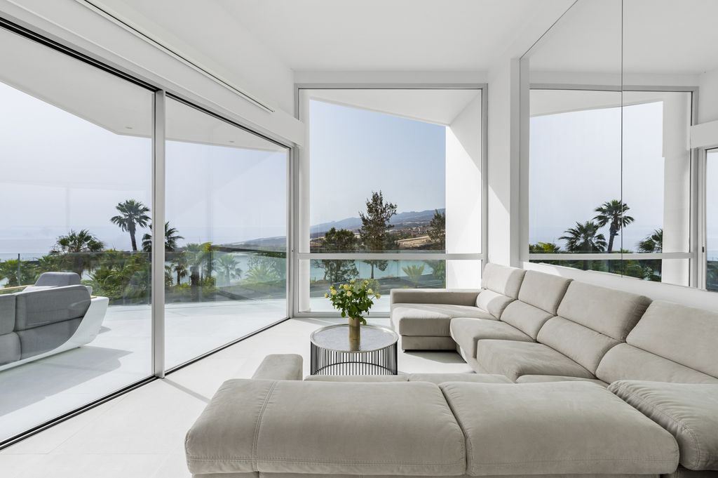 Villa Moderna Golf Tenerife Olivers Travels 03
