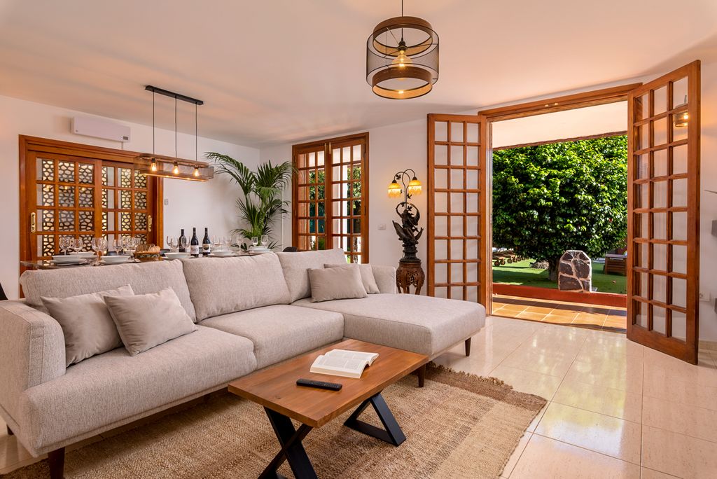 Villa Caridad Tenerife Olivers Travels 3