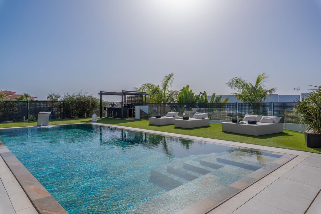 Villa Serendipity Tenerife Olivers Travels 02