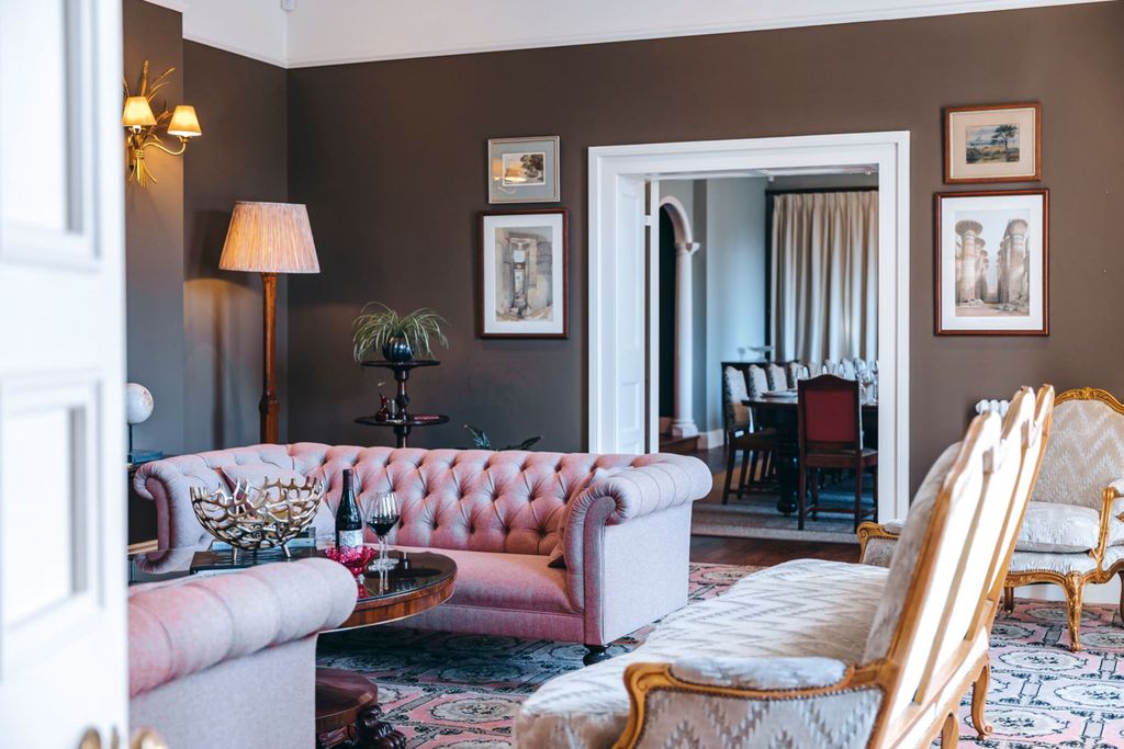 Elton Park Midlands Olivers Travels 3