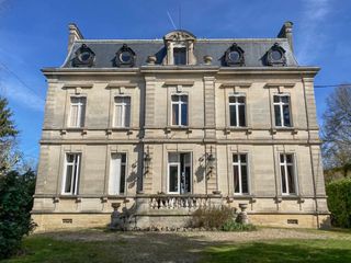 Manoir Boutonniere Aquitaine Olivers Travels 1