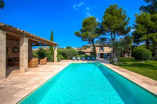 Maison Deau Turquoise Provence Olivers Travels 1