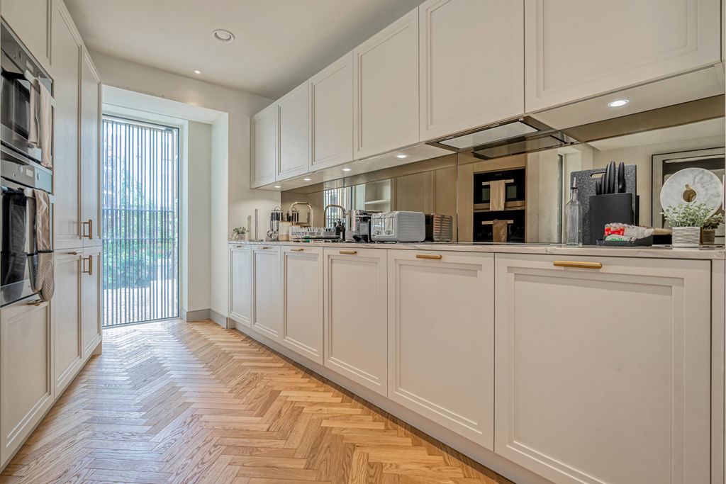 Jackman Apartment London Olivers Travels 4