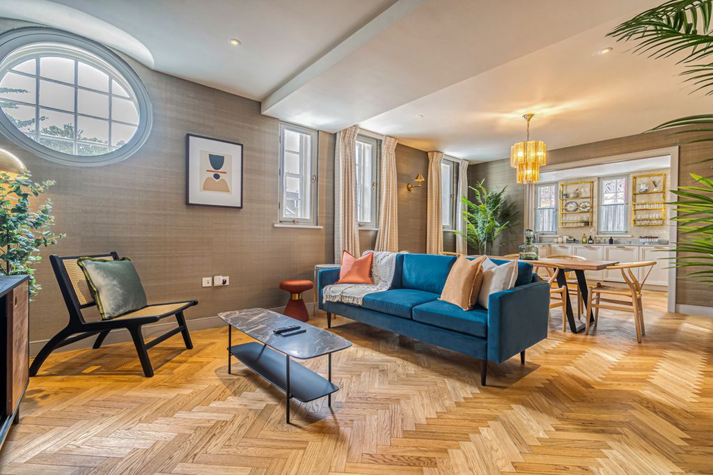 La Rose Apartment London Olivers Travels 5