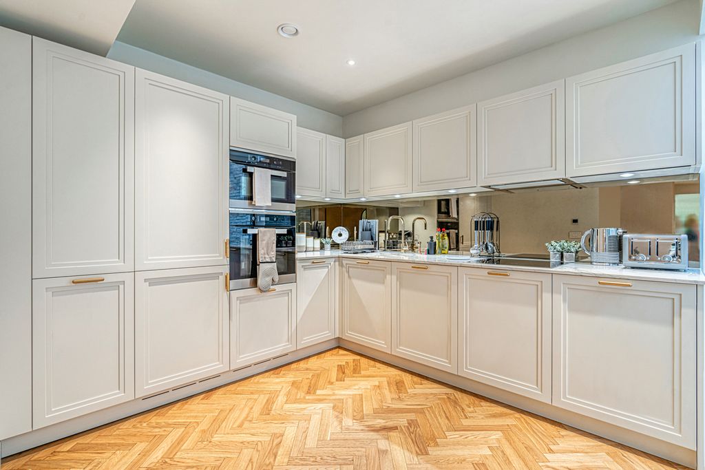 Apartment Mahoney London Olivers Travels 5