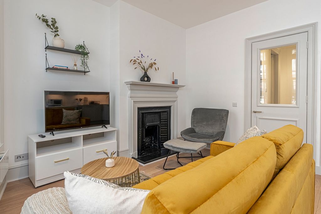 Wagon Apartment London Olivers Travels 2