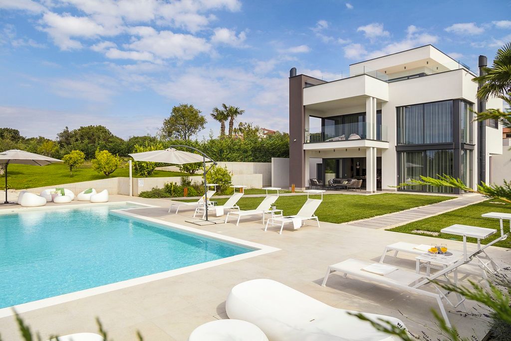 Villa Carel Istria Olivers Travels 1