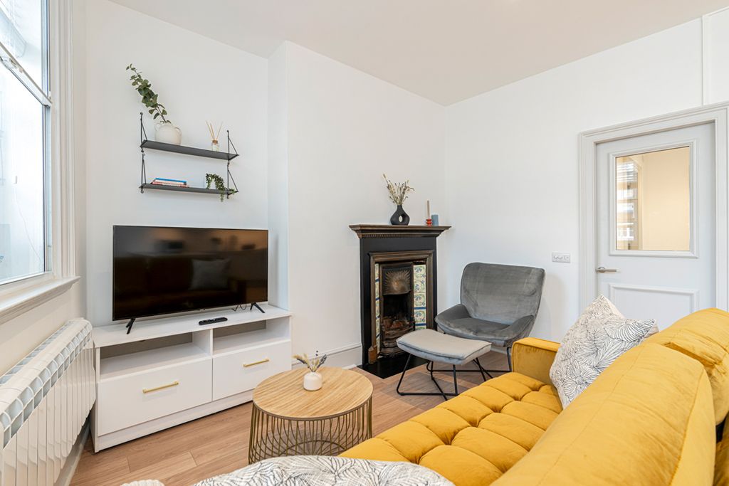 Malt Apartment London Olivers Travels 3