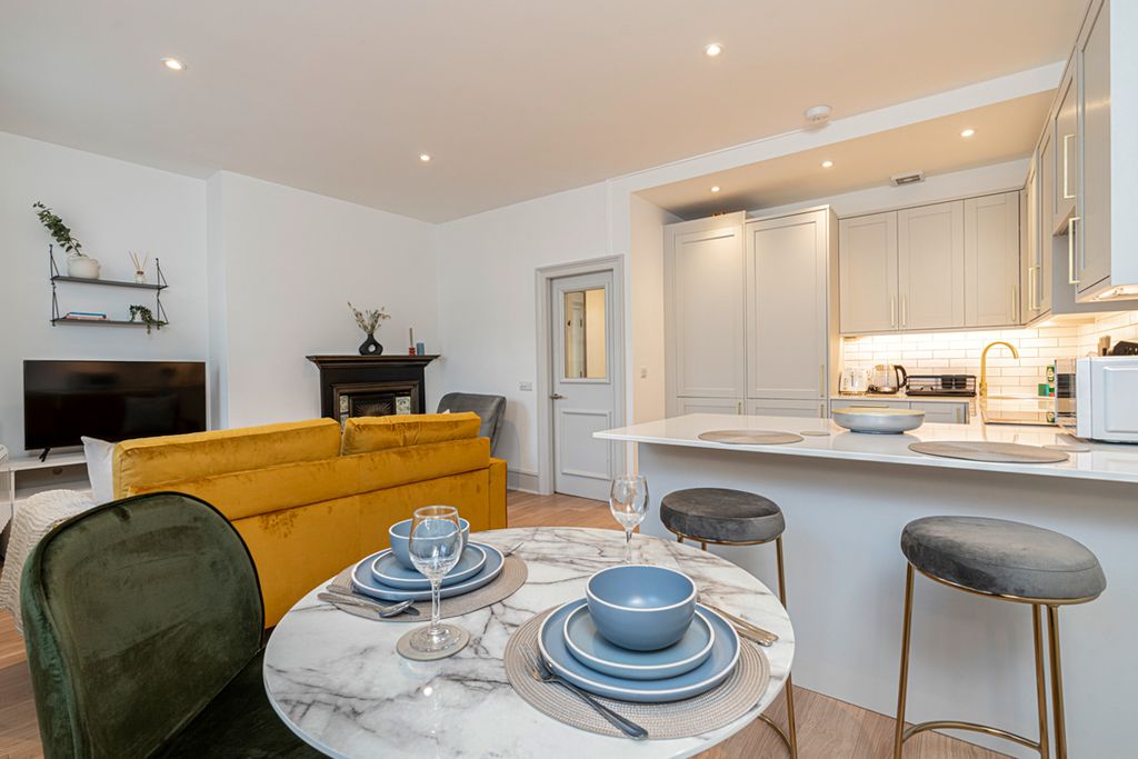 Malt Apartment London Olivers Travels 5