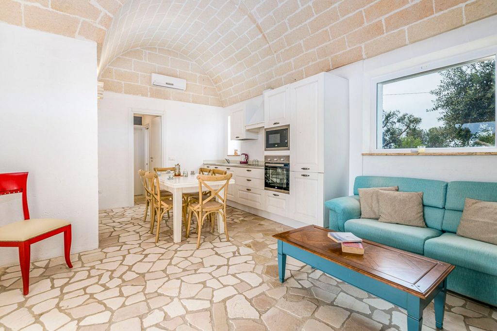 Trullo Latiano Puglia Olivers Travels 3