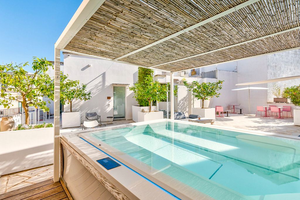 Palazzo Vittorio Puglia Olivers Travels 1