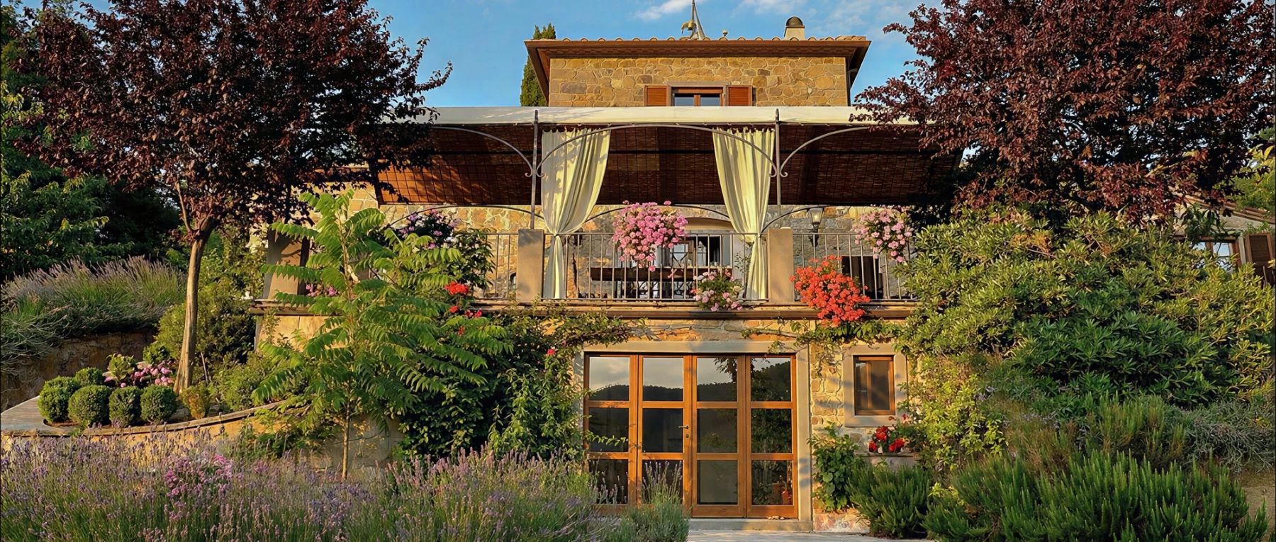 001 villa tiravento central italy olivers travels desktop center