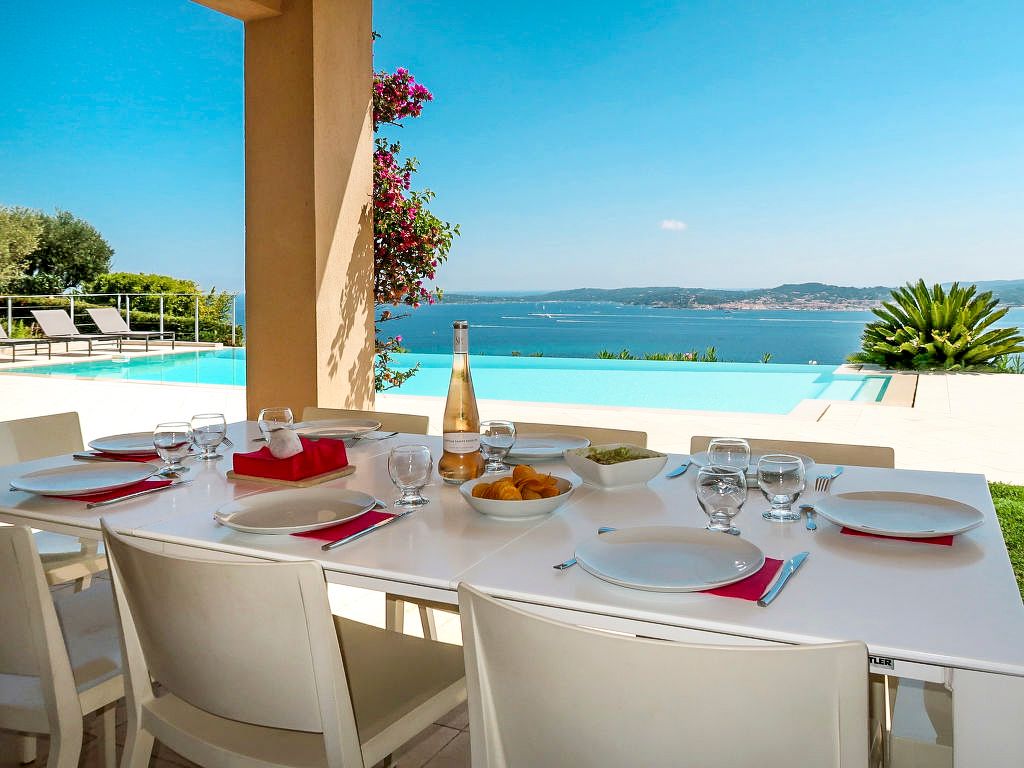 Vue du Sud French Riviera Olivers Travels 5