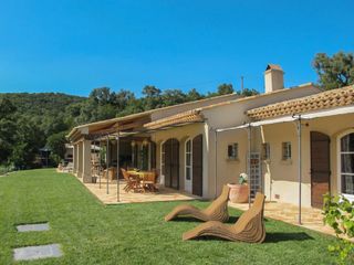 La Vue Des Maures French Riviera Olivers Travels 1