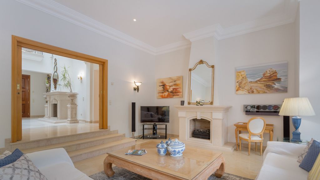 Valley Estate ValeDoLobo Olivers Travels 3