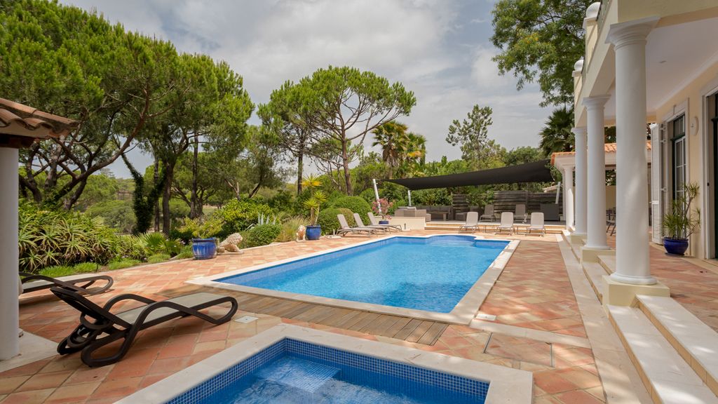 Valley Estate ValeDoLobo Olivers Travels 2